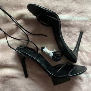 BLACK HEELS- BRAND NEW- NEVER WORN